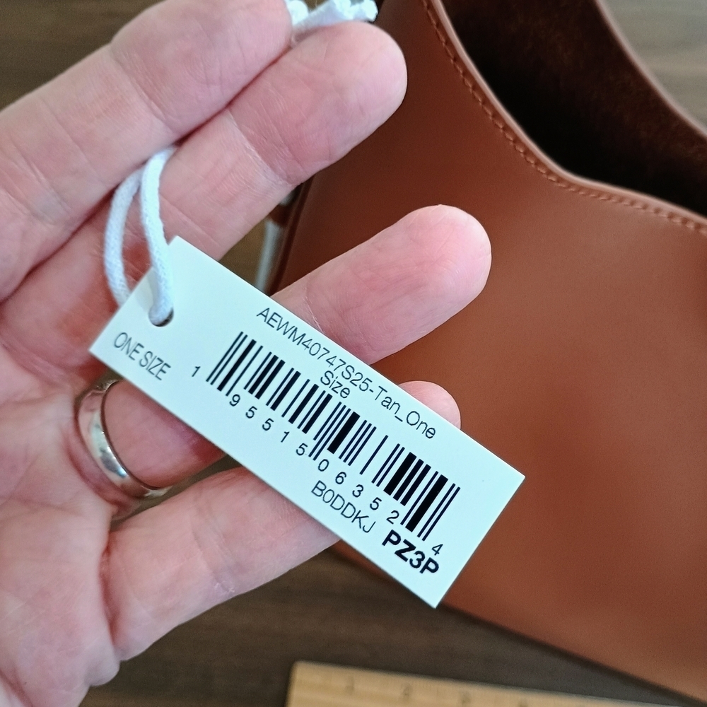 Amazon Essentials Tan Shoulder Bag - Picture 6 of 8